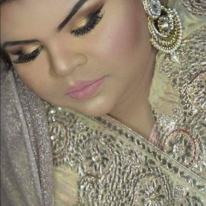 Meet your Posher, Fahriya